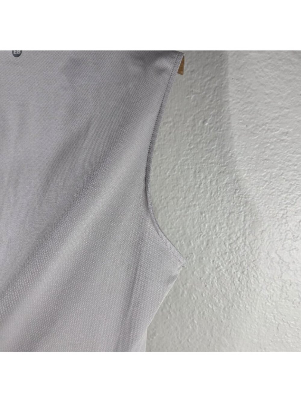Eddie Bauer Womens Size XL Sleeveless Tech Shirt Beige Button Front Collared - Picture 3 of 15